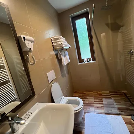 Hotel Kulla E Arte