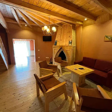 Kulla E Arte 3* Razëm
