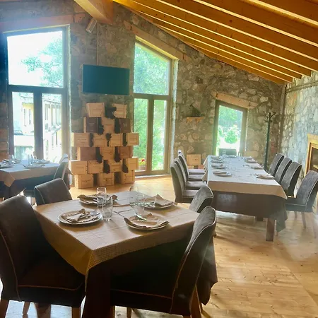 Szálloda Kulla E Arte Razëm