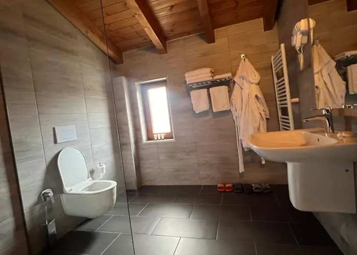 Hotel Kulla E Arte 3*