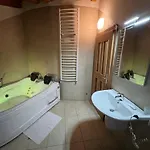 Kulla E Arte Hotel Razëm