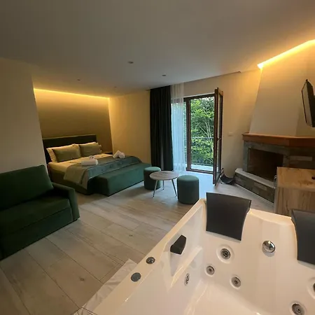 Hotel Kulla E Arte 3*