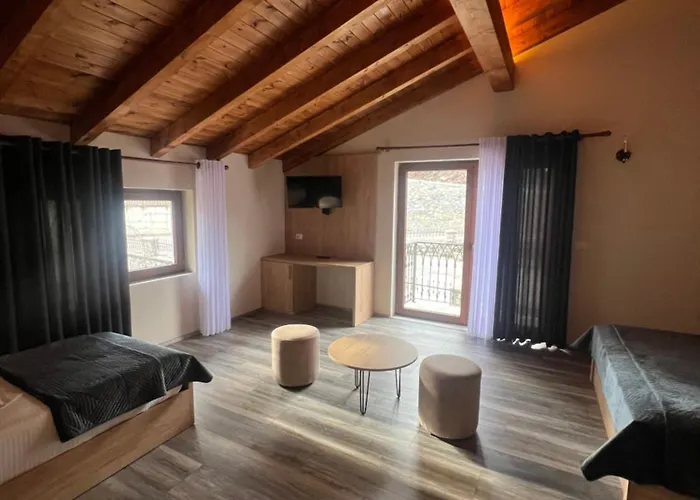 Kulla E Arte Hotel Razem