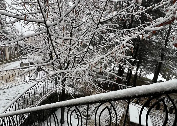 Kulla E Arte Hotel Razem